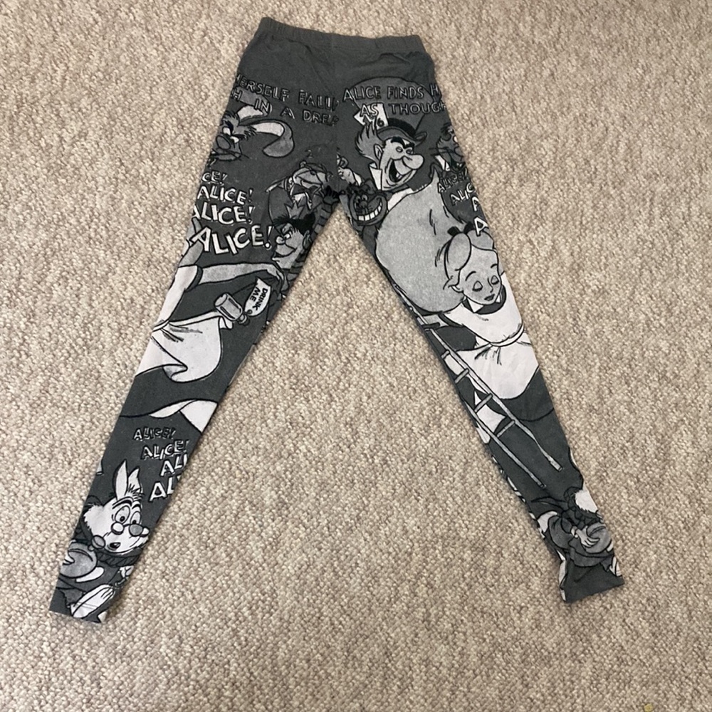 Alice in Wonderland graphic leggings size small by Disney - Picture 2 of 6